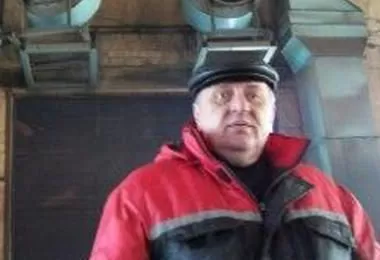 Производство самосвальных прицепов.
