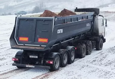 Самосвальный полуприцеп САТ118 для тяжелых условий